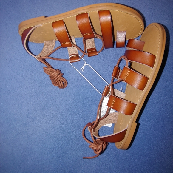 💚 Universal Thread gladiator sandal - Picture 2 of 5